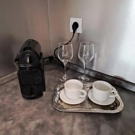 Luxury By Airport Apartamento Pardubice